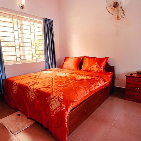 Lea'S Guesthouse And Restaurant Kampot Esterno foto