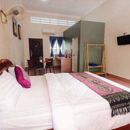Lea'S Guesthouse And Restaurant Kampot Esterno foto
