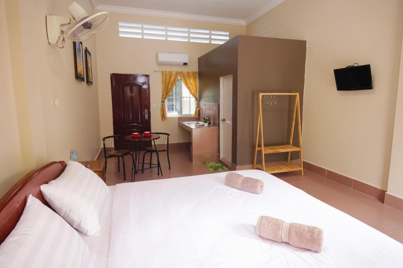 Lea'S Guesthouse And Restaurant Kampot Esterno foto