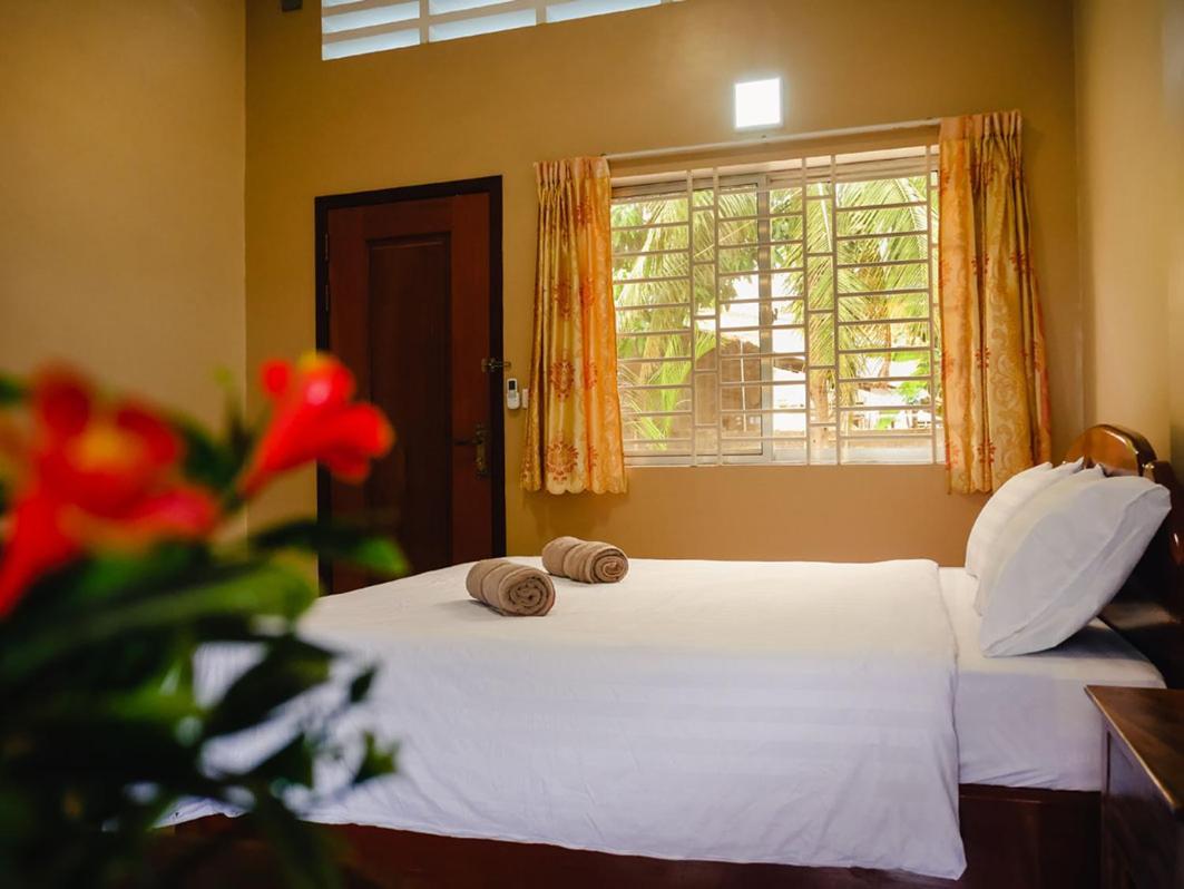 Lea'S Guesthouse And Restaurant Kampot Esterno foto